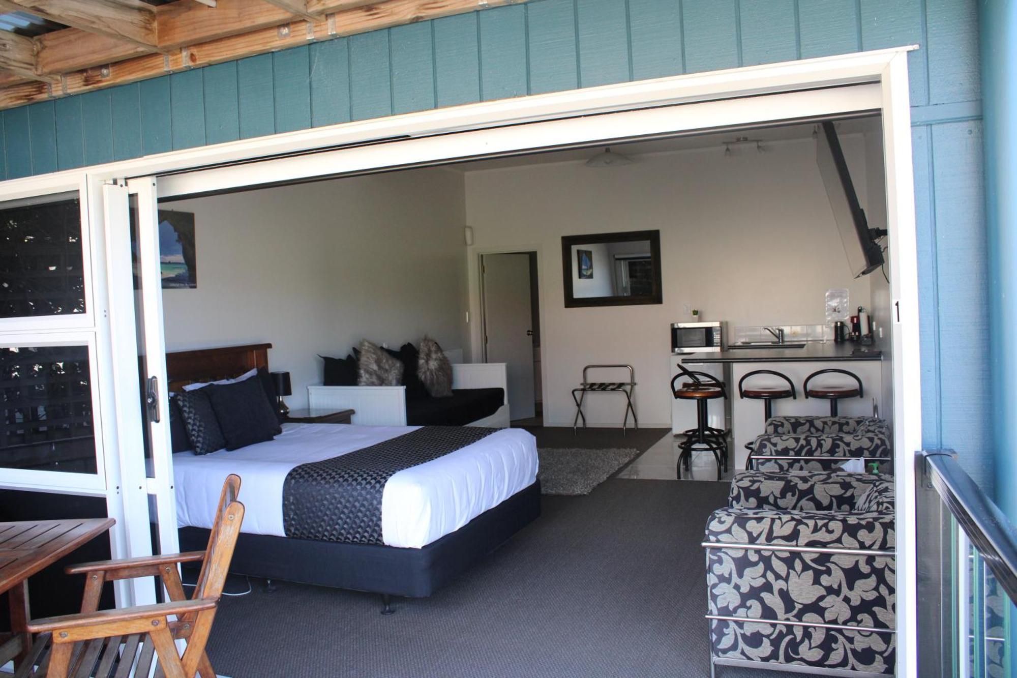 Coromandel Seaview Motel Exterior photo