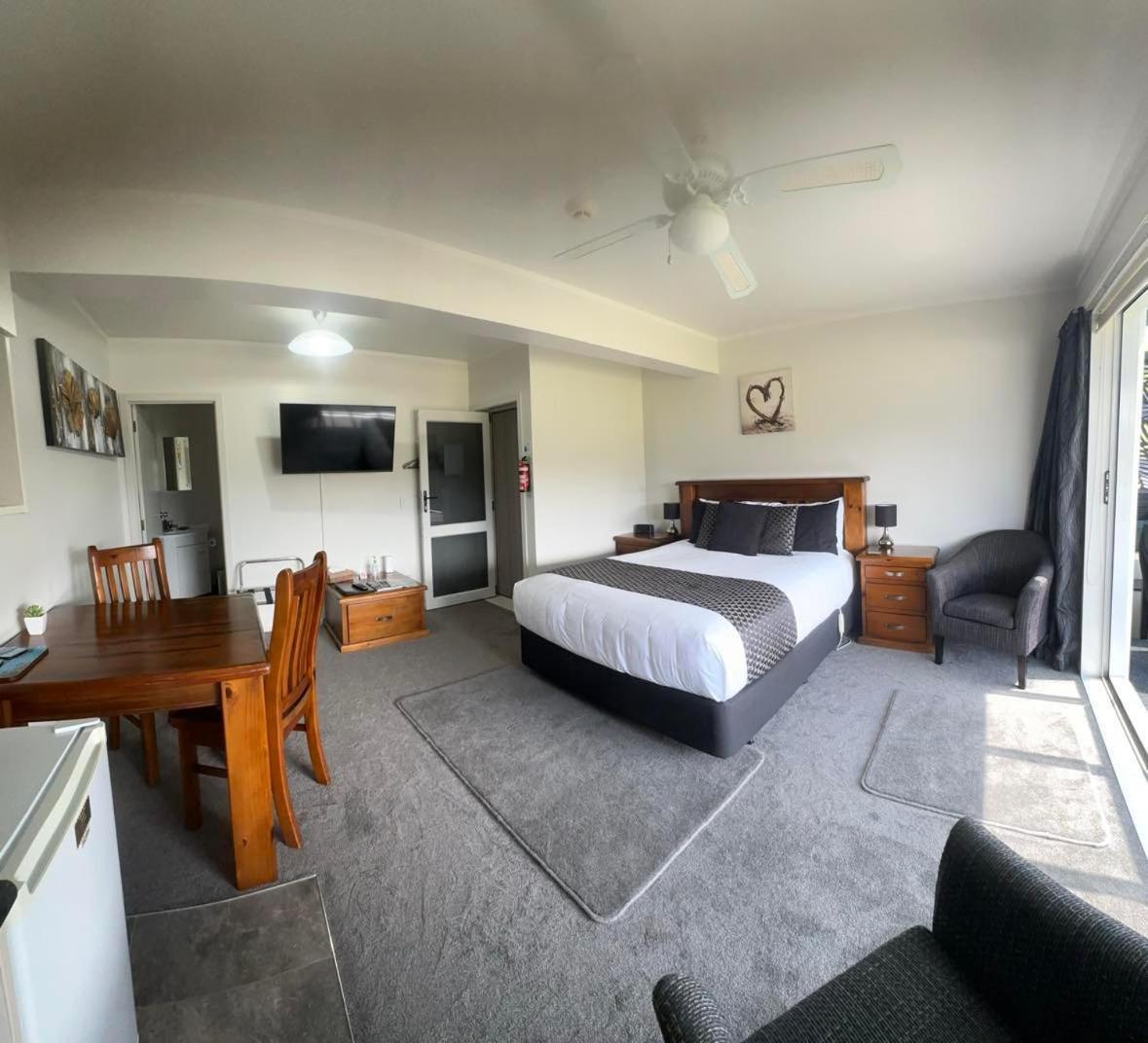 Coromandel Seaview Motel Exterior photo
